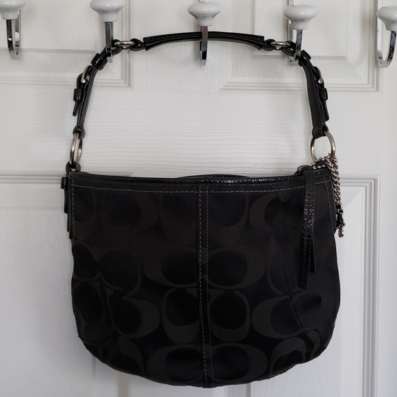 Coach Black Signature Jacquard Shoulder Bag - Picture 1 of 8